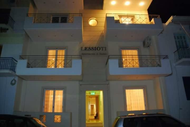 Lessioti Apartments Метана Экстерьер фото